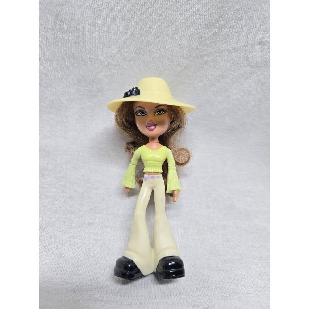 2003 Bratz McDonalds Girlz Girl Doll YASMIN